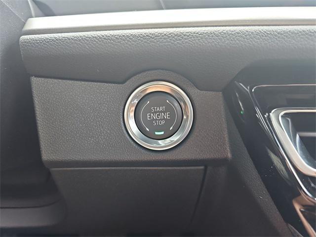 new 2025 Chevrolet Traverse car, priced at $42,095
