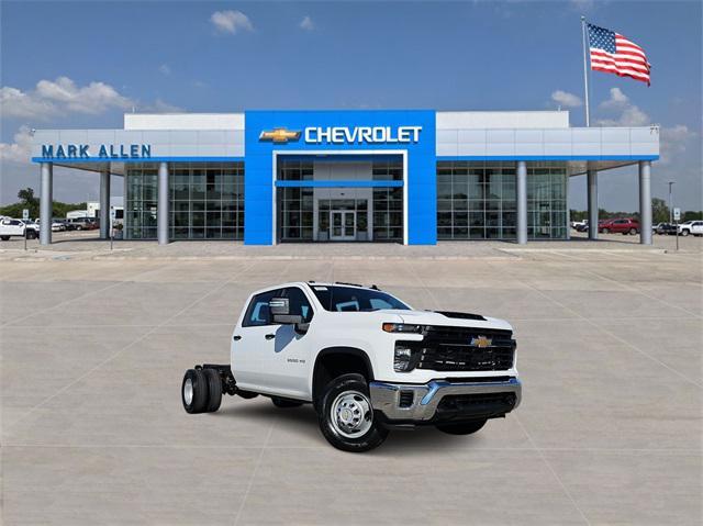 new 2025 Chevrolet Silverado 3500 car, priced at $61,718