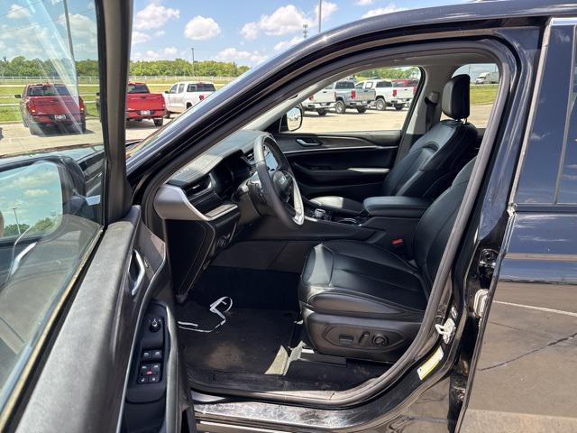 used 2023 Jeep Grand Cherokee car, priced at $29,455