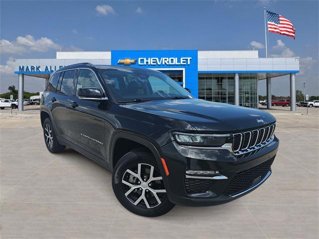 used 2023 Jeep Grand Cherokee car, priced at $28,988
