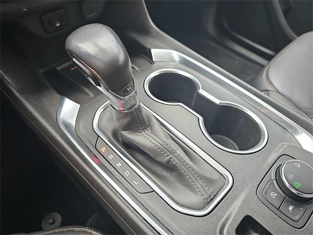 used 2022 Chevrolet Traverse car, priced at $29,566