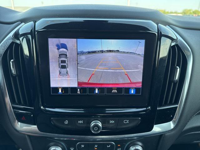 used 2022 Chevrolet Traverse car, priced at $31,997