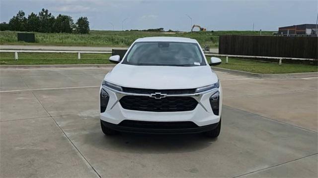 new 2025 Chevrolet Trax car, priced at $23,759