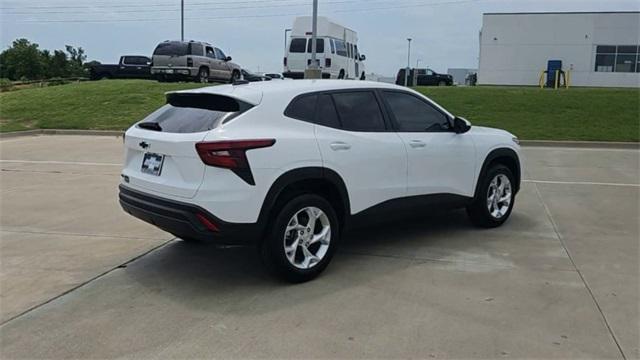 new 2025 Chevrolet Trax car, priced at $23,759