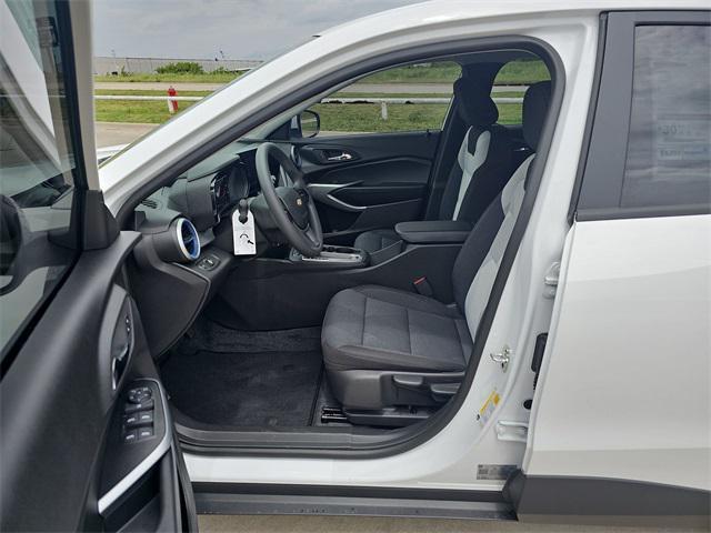 new 2025 Chevrolet Trax car, priced at $23,759