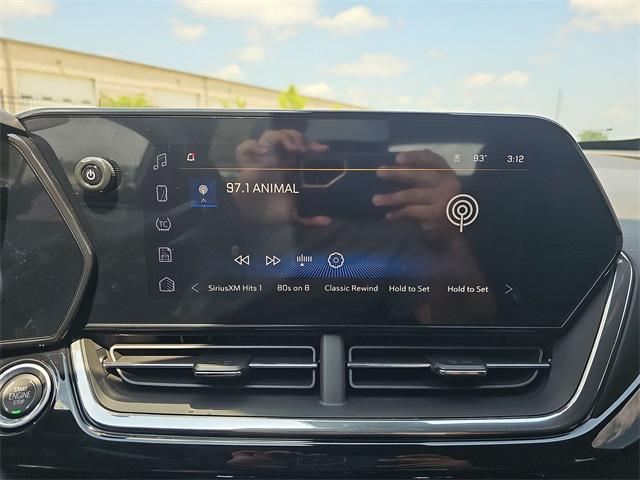 new 2025 Chevrolet Trax car, priced at $25,977