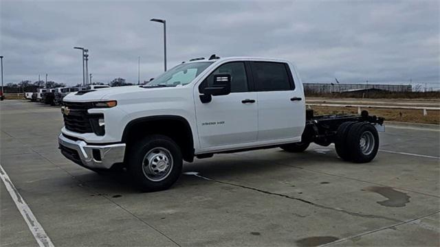 new 2025 Chevrolet Silverado 3500 car, priced at $52,808