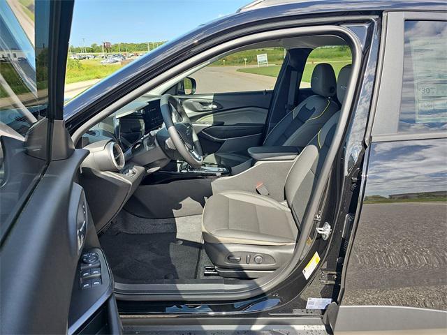 new 2025 Chevrolet Trax car, priced at $25,977