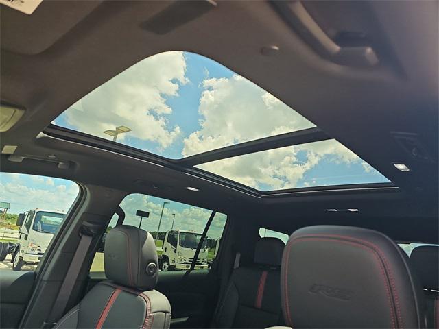 new 2025 Chevrolet Traverse car, priced at $57,095