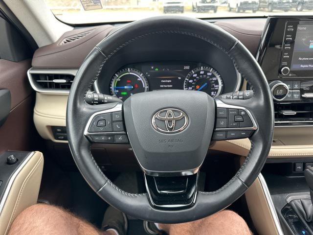 used 2021 Toyota Highlander Hybrid car, priced at $36,997