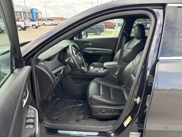 used 2023 Cadillac XT4 car, priced at $27,997