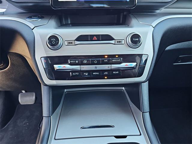 used 2022 Ford Explorer car, priced at $29,655