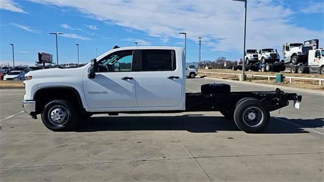 new 2025 Chevrolet Silverado 3500 car, priced at $52,808