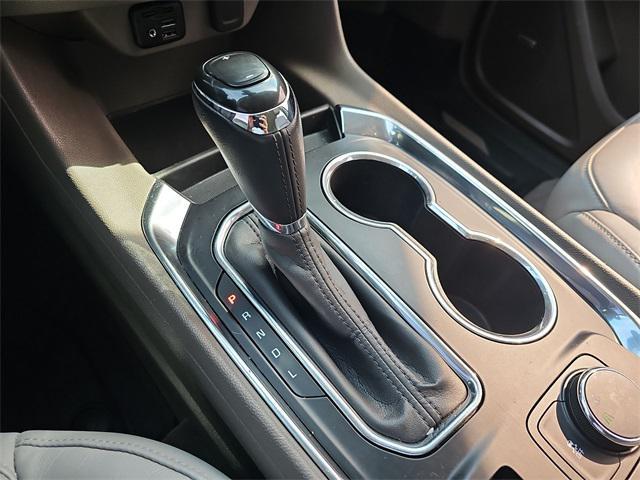 used 2020 Chevrolet Traverse car, priced at $18,999