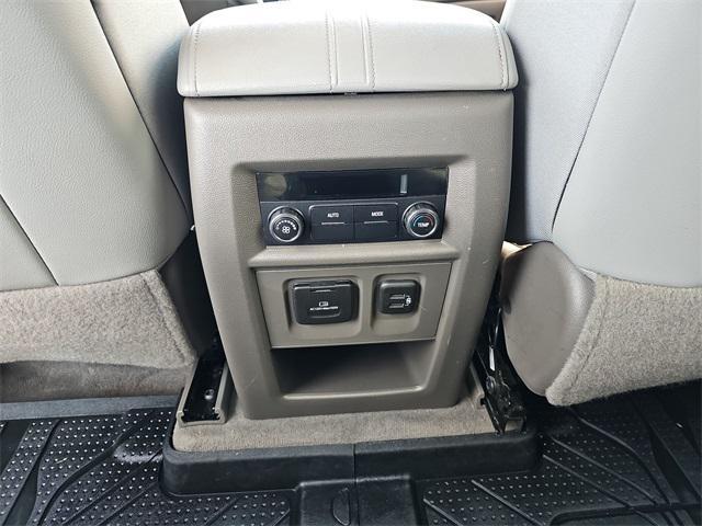 used 2020 Chevrolet Traverse car, priced at $18,999