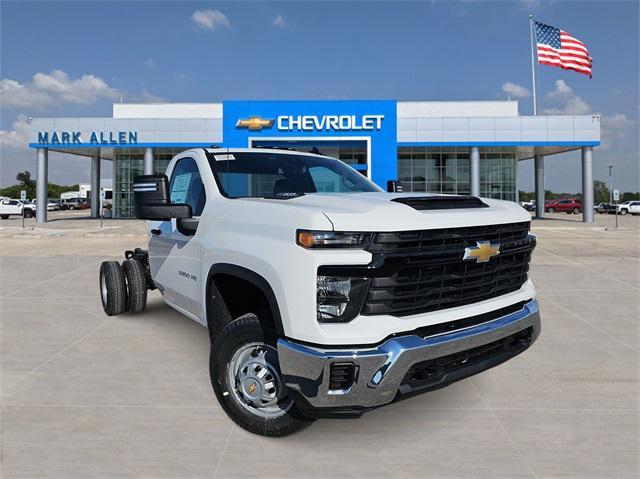 new 2025 Chevrolet Silverado 3500 car, priced at $47,943