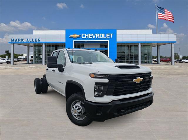 new 2025 Chevrolet Silverado 3500 car, priced at $50,740