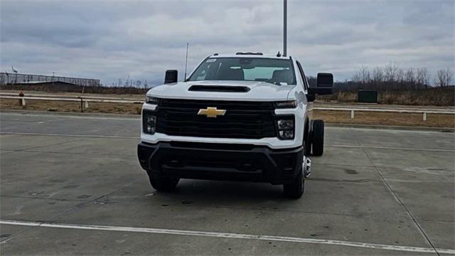 new 2025 Chevrolet Silverado 3500 car, priced at $50,740