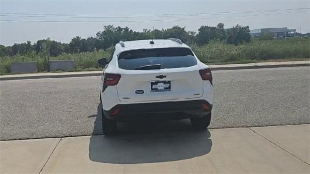 new 2025 Chevrolet Trax car, priced at $26,590