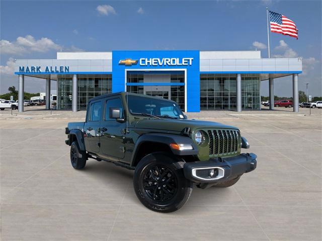 used 2023 Jeep Gladiator car, priced at $31,997