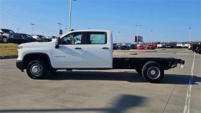 new 2025 Chevrolet Silverado 3500 car