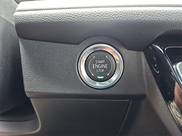 new 2025 Chevrolet Traverse car, priced at $42,095