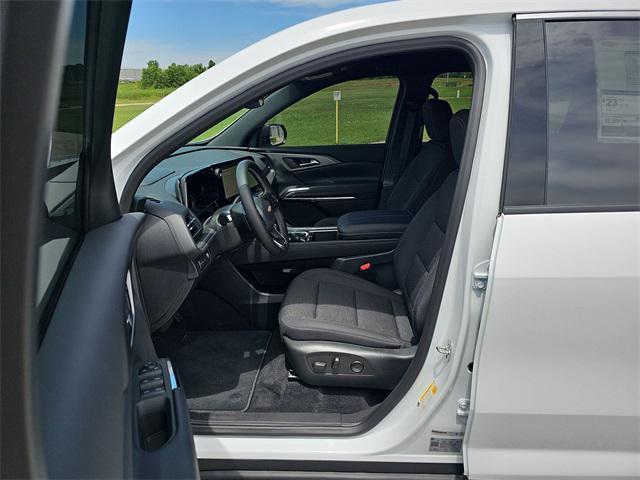 new 2025 Chevrolet Traverse car, priced at $42,095