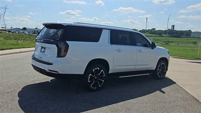 new 2025 Chevrolet Suburban car, priced at $75,777