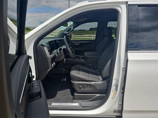 new 2025 Chevrolet Suburban car, priced at $75,777
