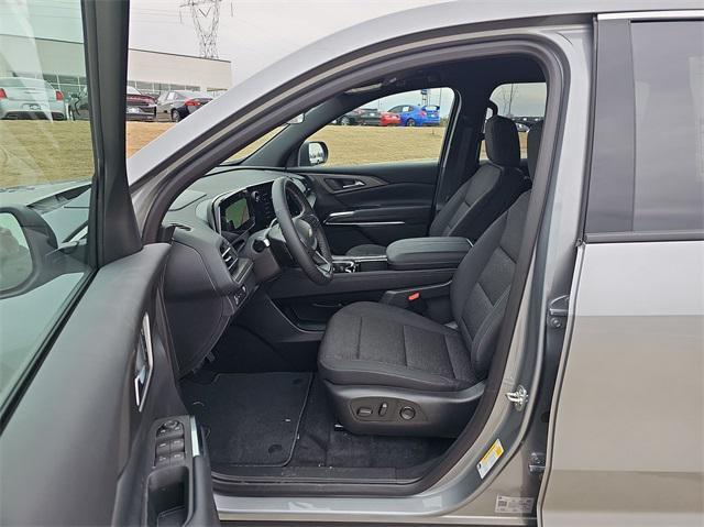 new 2025 Chevrolet Traverse car, priced at $43,995