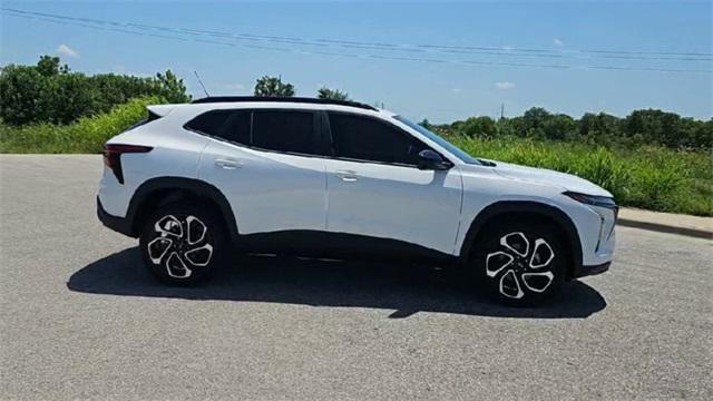 new 2025 Chevrolet Trax car, priced at $27,377