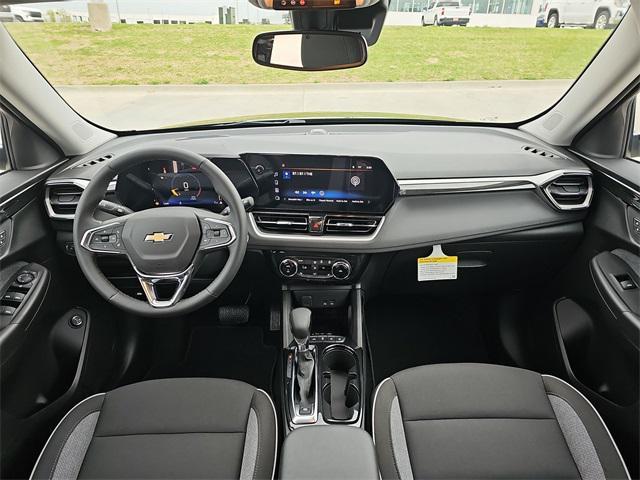 new 2025 Chevrolet TrailBlazer car, priced at $27,975