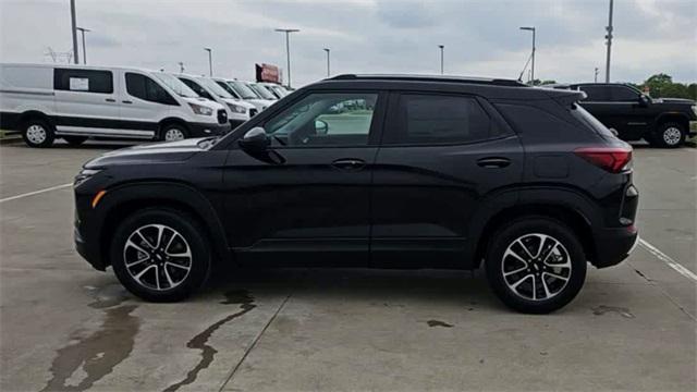 new 2025 Chevrolet TrailBlazer car, priced at $27,975