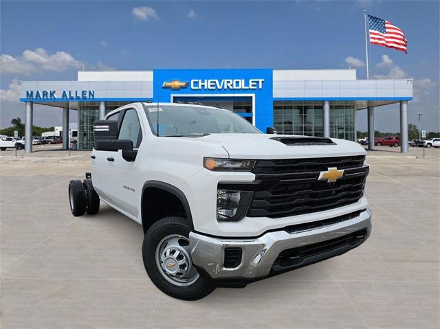 new 2025 Chevrolet Silverado 3500 car, priced at $52,808