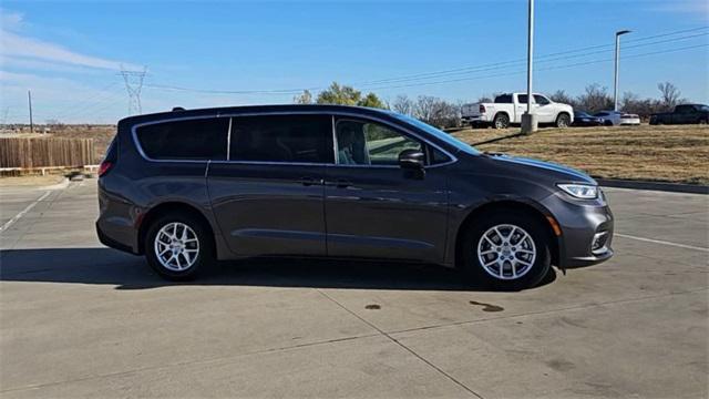 used 2023 Chrysler Pacifica car, priced at $26,000