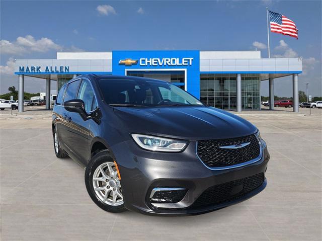 used 2023 Chrysler Pacifica car, priced at $26,000