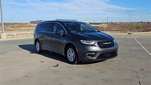 used 2023 Chrysler Pacifica car, priced at $26,000