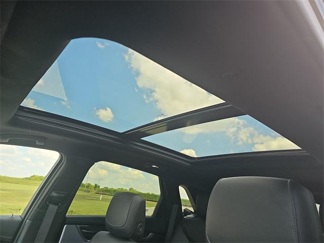 used 2023 Cadillac XT5 car, priced at $28,999