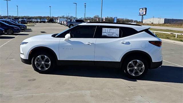 new 2025 Chevrolet Blazer car, priced at $38,020