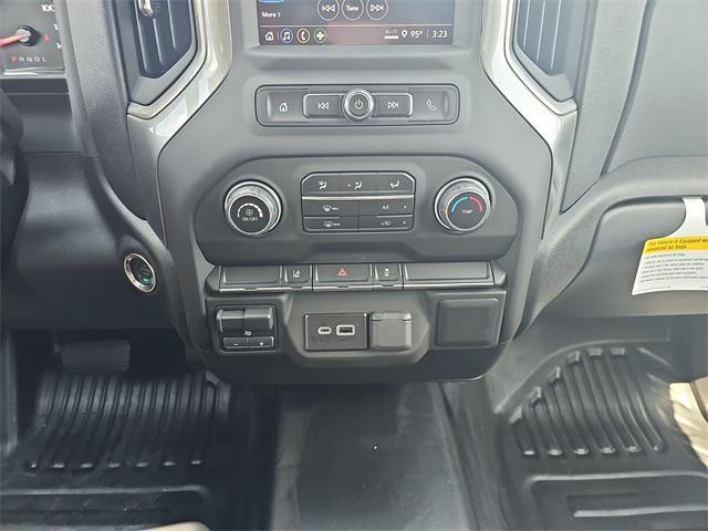 new 2025 Chevrolet Silverado 3500 car, priced at $52,653