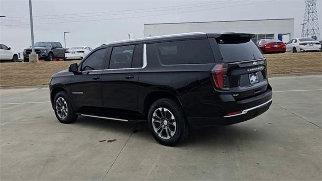 new 2025 Chevrolet Suburban car, priced at $67,720