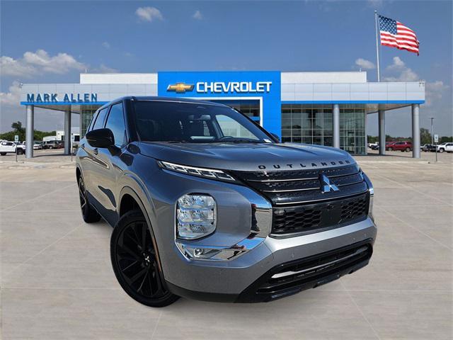 used 2023 Mitsubishi Outlander car, priced at $22,500
