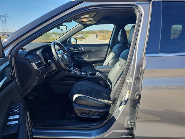 used 2023 Mitsubishi Outlander car, priced at $22,500