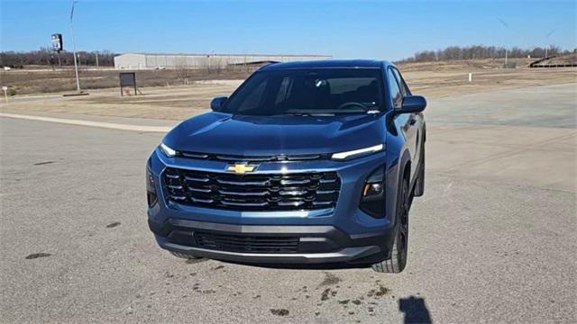 new 2025 Chevrolet Equinox car, priced at $30,095