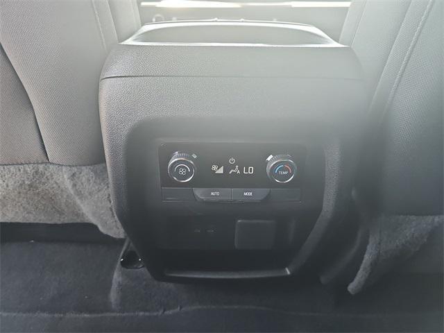 used 2024 Chevrolet Traverse car, priced at $39,988