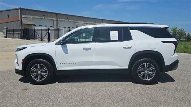used 2024 Chevrolet Traverse car, priced at $39,988