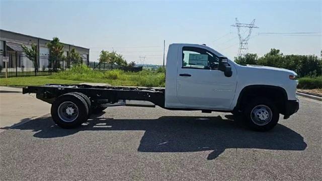 new 2025 Chevrolet Silverado 3500 car, priced at $47,843