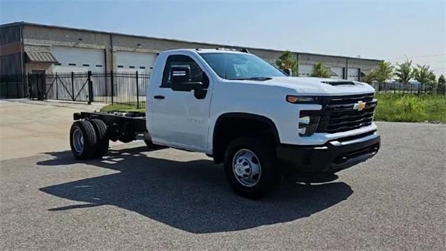 new 2025 Chevrolet Silverado 3500 car, priced at $47,843