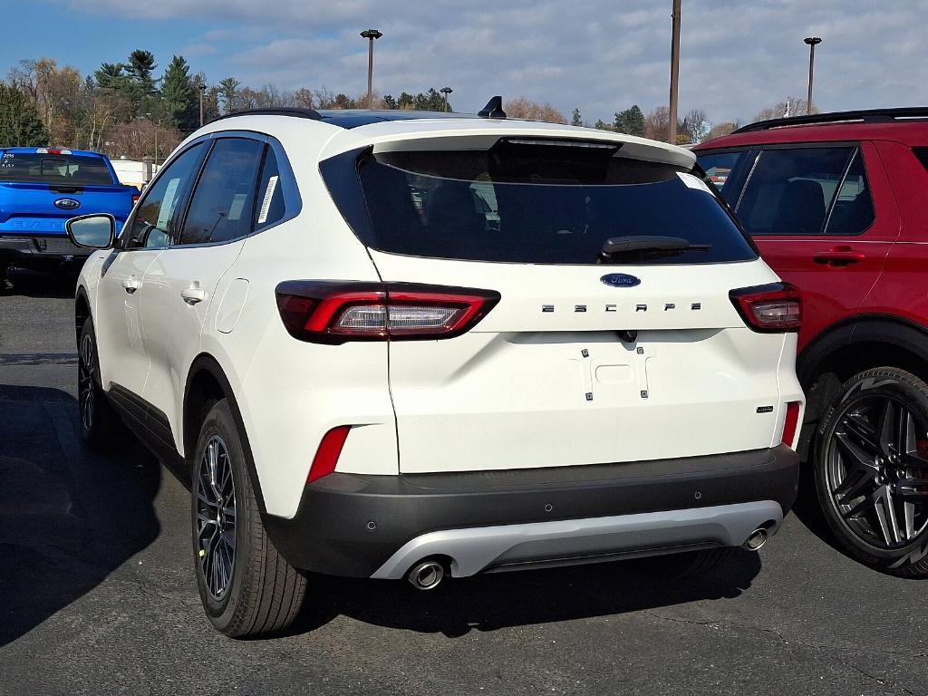 new 2025 Ford Escape car, priced at $47,015