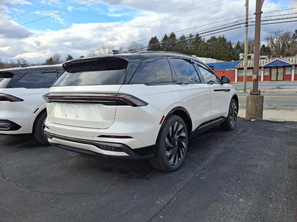 new 2025 Lincoln Nautilus car, priced at $70,910